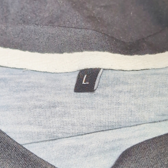 Alien Implanted Xenomorph Gray  Print T-Shirt Sz L - Picture 3 of 3